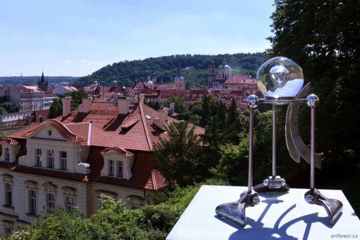 Korunní princ, Vilém Frič